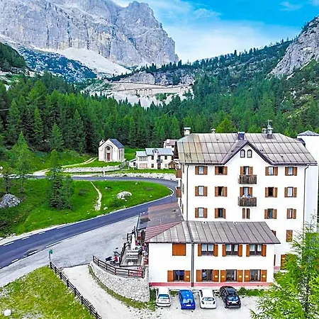 Al Sasso Di Stria Hotel *